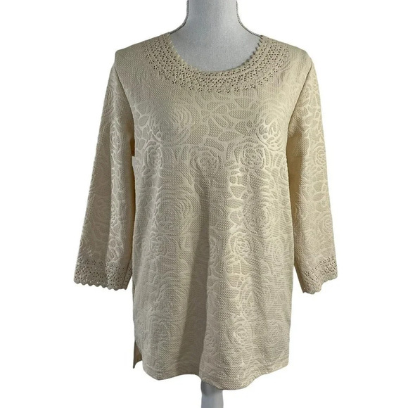 Hastings & Smith Cream Textured Rose Blouse Eyelet Trim Elegant Neutral Color - Picture 1 of 8